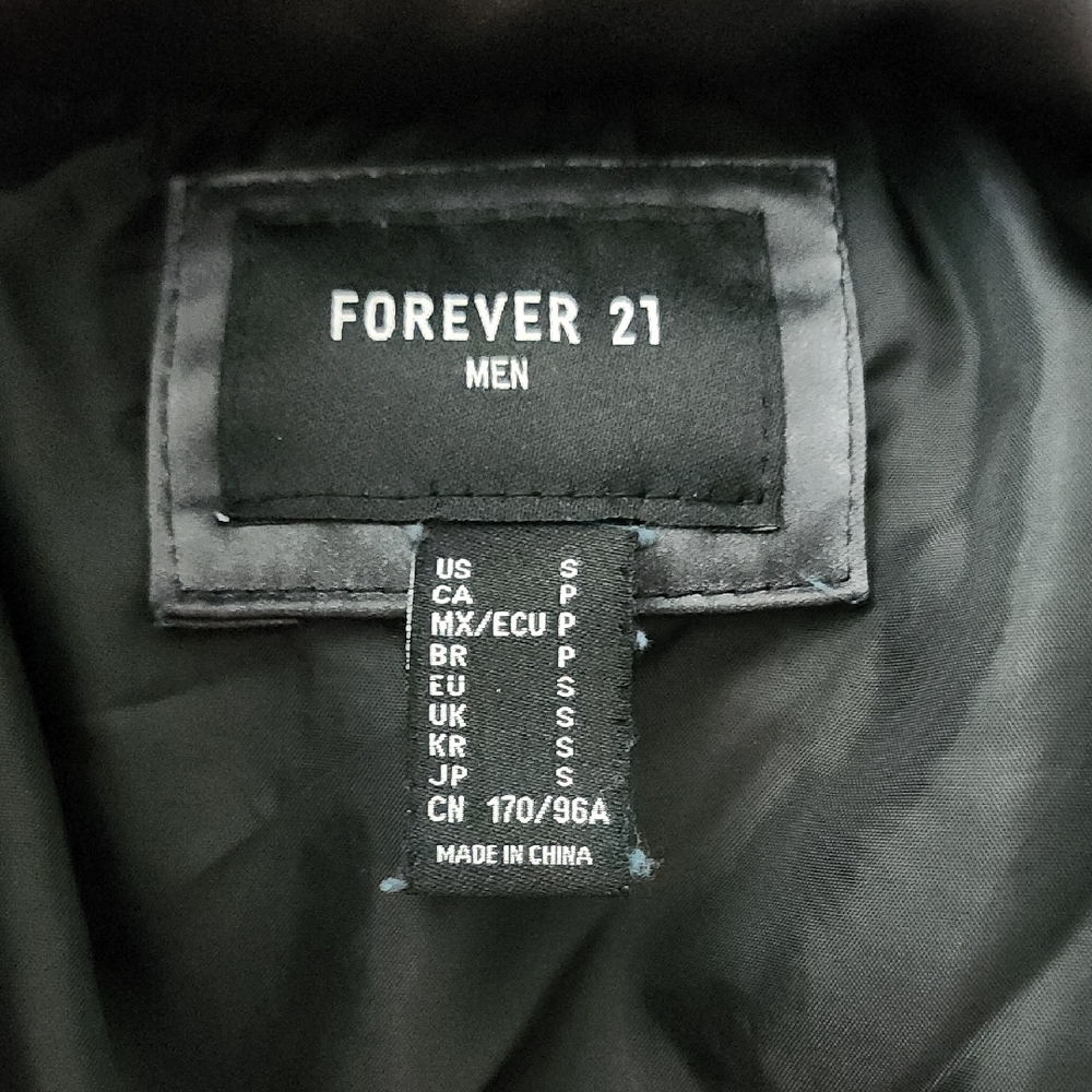 Gray Puffer Jacket - image 2